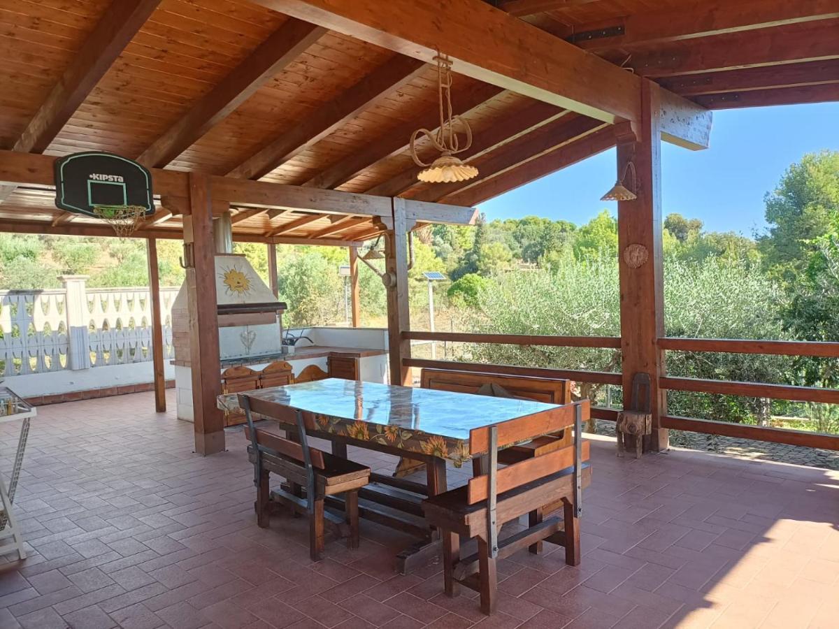 La Taverna Di Angela Amendolara Luaran gambar