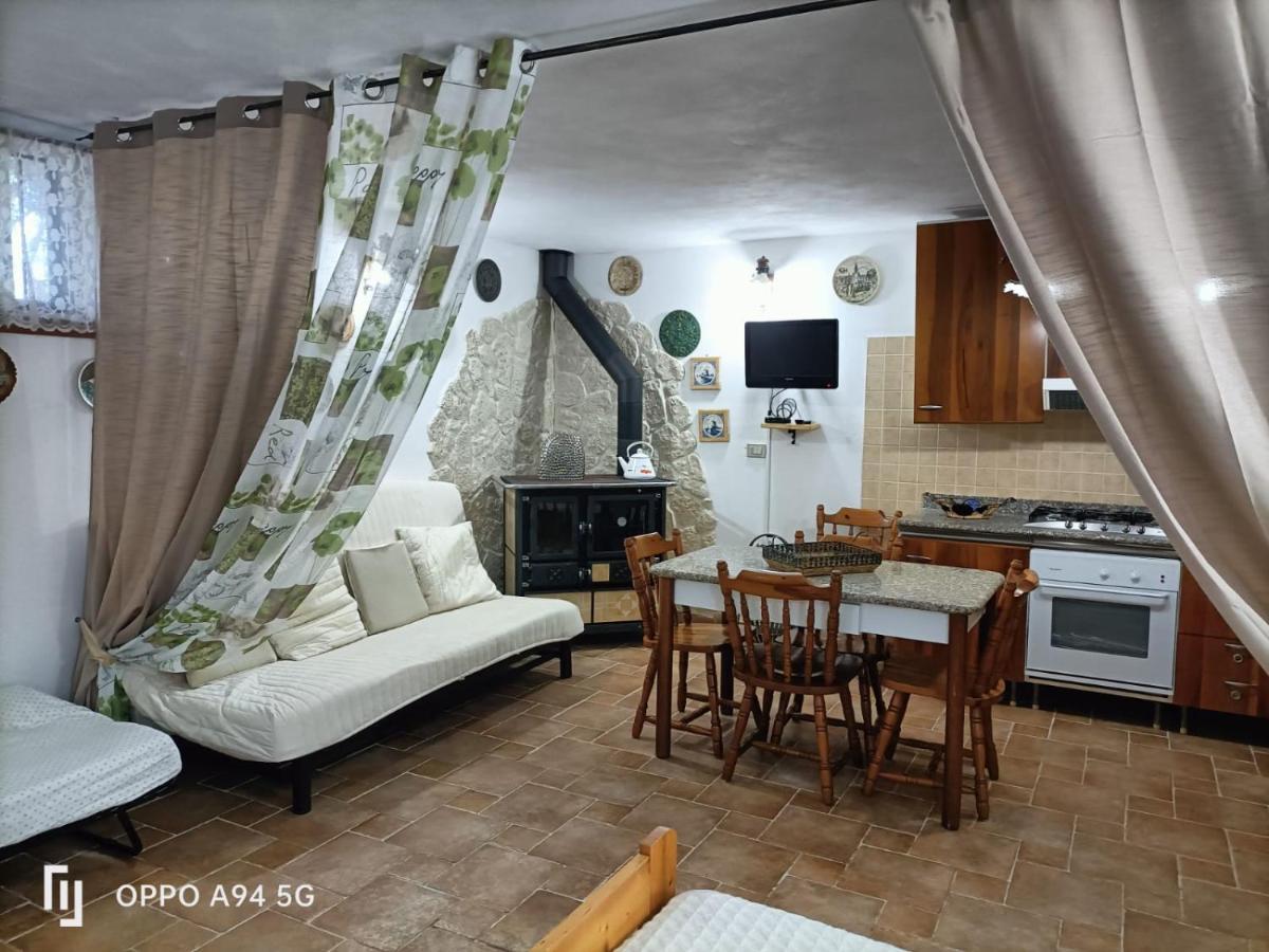 La Taverna Di Angela Amendolara Luaran gambar