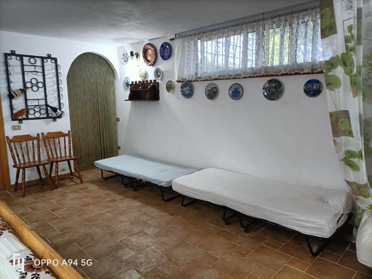 La Taverna Di Angela Amendolara Luaran gambar